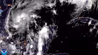 La depresión tropical 9 se formó en el Golfo de México y mantiene en alerta a las autoridades de Campeche.