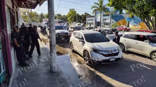 Una conductora fue detenida en la colonia Renovación tras activarse un reporte de robo.