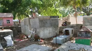 Sin respuesta, la petición para reclamar tumbar olvidadas en el Panteón de Calderita antes riesgo de exhumación de restos óseos