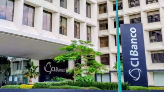 Finsus enfrenta escrutinio por sanciones antilavado y vínculos de sus directivos con entidades de transmisión de dinero