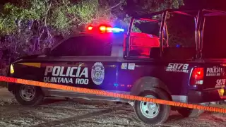 Elementos policiacos acordonaron el área en Cancún