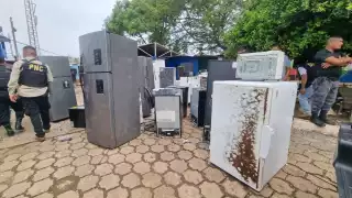 La policía de Guatemala realizpó un operativo en el penal "El Infiernito" en Escuintla