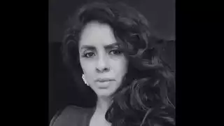 La funcionaria fue atacada por sujetos armados que la interceptaron mientras abordaba su vehículo