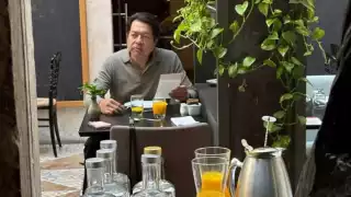 Mario Delgado, titular de la SEP, aclaró que su viaje a Portugal lo hizo con recursos propios