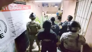 En la Región 95 se encontraron numerosas dosis de droga y se detuvo a varios de los sospechosos