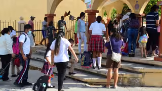 Campeche registra más de 17 mil docentes activos en medio de crisis laboral y social