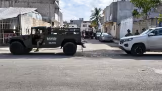 La FGR ejecutó un cateo en un inmueble de la colonia Nueva Creación, en Playa del Carmen.