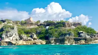 Los daños se acrecentaron luego de los huracanes “Gilberto” y Wilma”, en 1988 y 2005. El peligro de desprendimientos y accidentes se encuentra latente