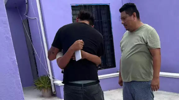 El menor fue encontrado negociando con sus presuntos captores en Cancún; las autoridades lo pusieron a salvo.