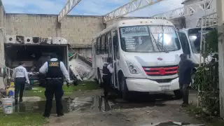 Chofer de ruta urbana es auxiliado tras intento de suicidio en Ciudad del Carmen