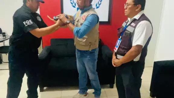 El video subido a redes sociales causó la indignación de usuarios en redes sociales.