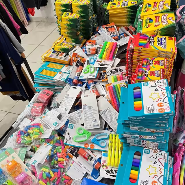 Uniformes y útiles escolares: un gasto que complica a los padres en la localidad