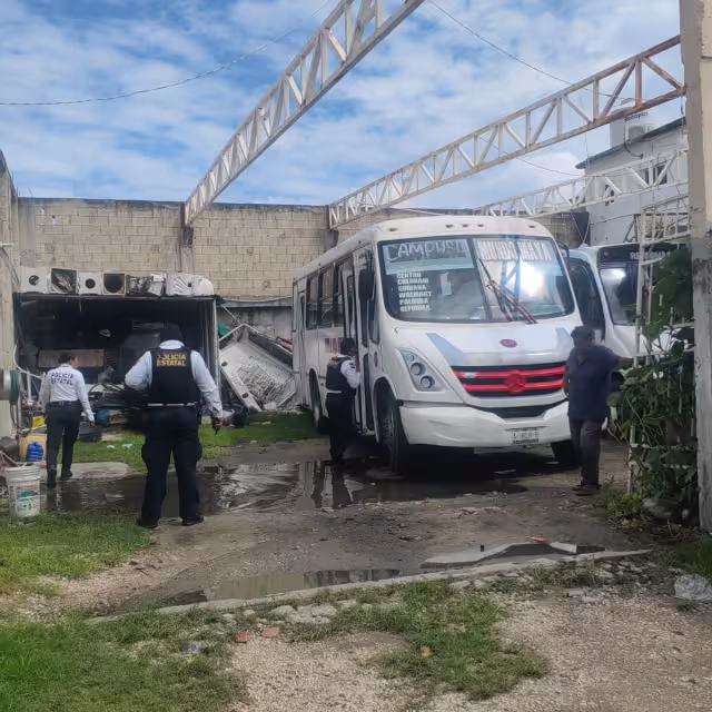 Intervención oportuna evita tragedia en bodega de camiones urbanos