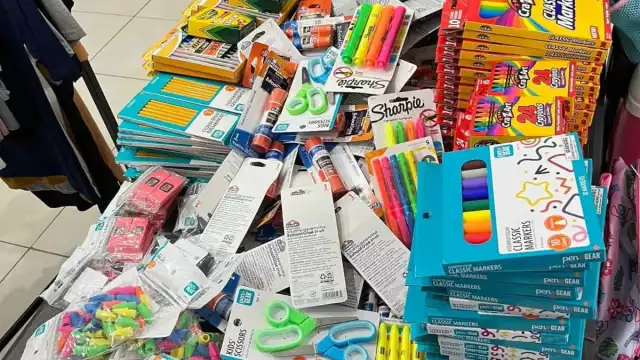 Ofrecen paquetes especiales de útiles escolares con posibilidad de pago en cuatro quincenas.