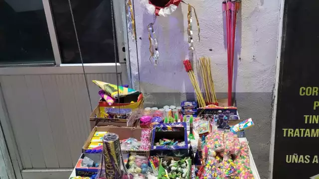 La Dirección de Protección Civil, Regulación Comercial y la Policía Municipal incautaron pirotecnia en varios puntos de la ciudad