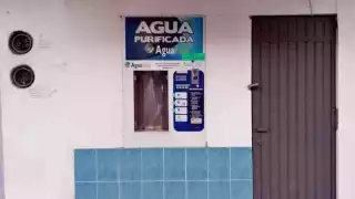 Detectan bacterias y hasta heces fecales en supuesta agua purificada en Carmen