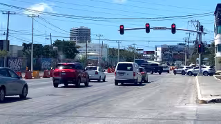 Automovilistas reclaman falta de acceso al Puente Nichupté