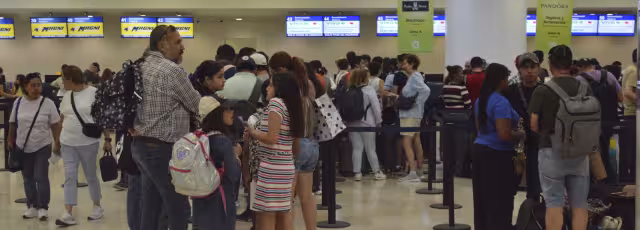 La cifra de vuelos aumentó debido al fin de semana