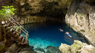 Los cenotes en Yucatán se caracterizan por tener agua fría