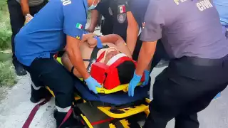 Pareja sufre accidente vehicular cerca de la comunidad de Chanchén I 