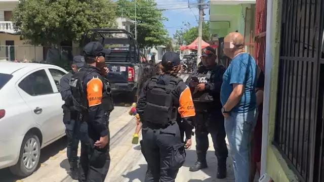 Las autoridades se dieron al lugar para cuidar de la niña ambulante.