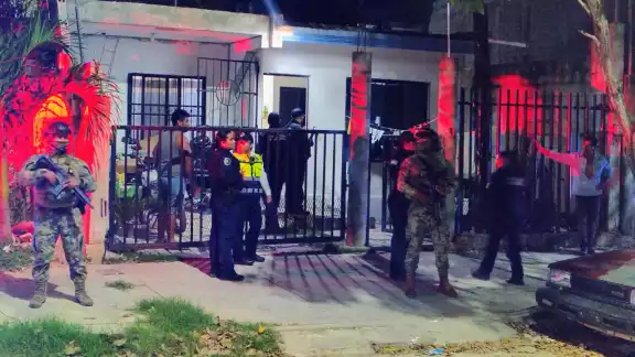 Elementos de distintas corporaciones de seguridad resguardaron la zona. Elementos de distintas corporaciones de seguridad resguardaron la zona.