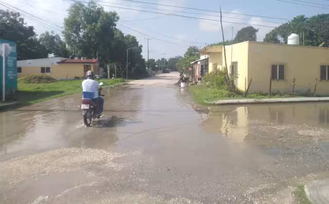 Temporada de lluvias evidencia falta de drenajes en Sabancuy