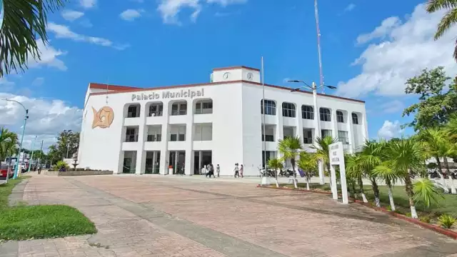 Afectados del Ayuntamiento de Chetumal pidieron la ayuda de autoridades estatales