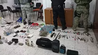 Investigan al exdirector del penal de Ciudad del Carmen  tras hallar celulares, drogas y licor en las celdas