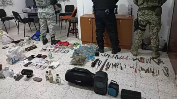 Víctor Hugo Lara Arias, director del centro penitenciario, fue cesado de sus funciones. Víctor Hugo Lara Arias, director del centro penitenciario, fue cesado de sus funciones.