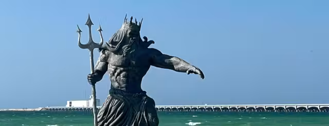 Estatua de Poseidón en Progreso