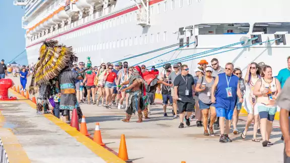 El 2024 cerró con 104 arribos efectivos de hoteles flotantes, con más de 317 mil 208 turistas. El 2024 cerró con 104 arribos efectivos de hoteles flotantes, con más de 317 mil 208 turistas.