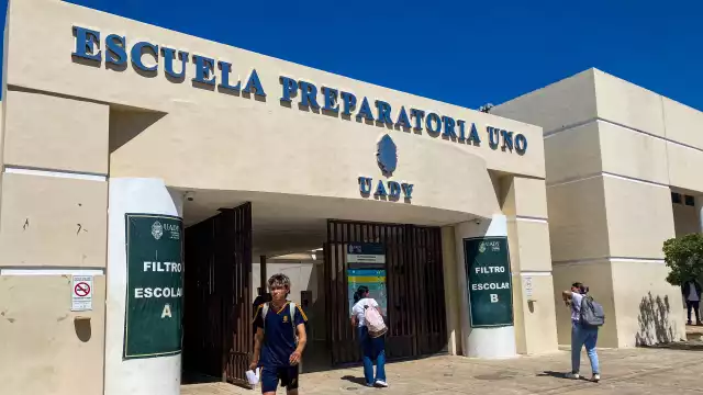 El proceso de admisión a las preparatorias Uno, Dos y la Uabic de la UADY será mañana sábado