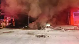 Fuerte incendio arrasó con establecimiento dejando grandes pérdidas materiales en Playa del Carmen  