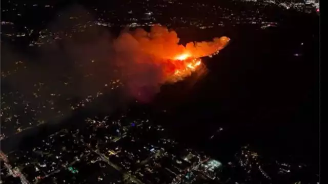 Nuevo incendio en Los Ángeles azota a Hollywood Hills.