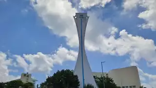 Torre de Microondas, una “huella"  del diseño y la escultura monumental de Cancún 