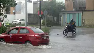 Protección Civil pide precaución a los automovilistas