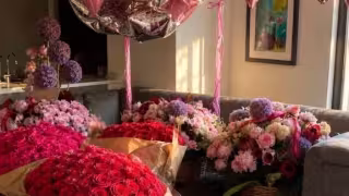 Belinda celebró su cumpleaños 37 en Nueva York con flores, Broadway y una cena familiar