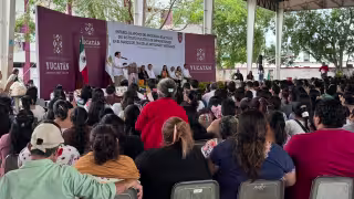 Entregan herramientas a más de mil 200 artesanos de Yucatán para fortalecer su producción y ventas