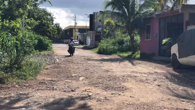 En tiempo de lluvias y huracanes estos tramos son severamente afectados.