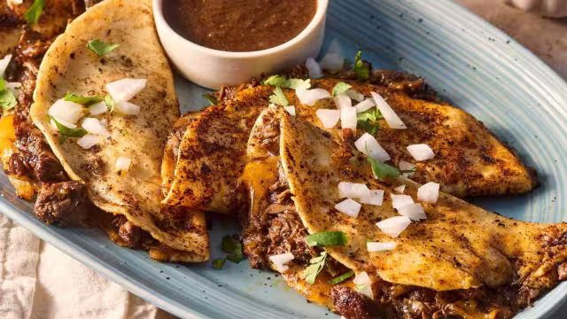 La quedabirria uno de los tacos que no podía faltar en la lista