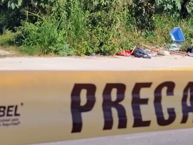 Encuentran cuerpo embolsado sobre la avenida Chetumal en la región 245 de Cancún
