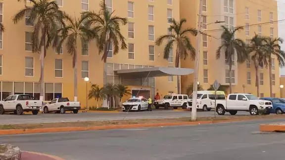 Al parecer, se recibió una llamada de emergencias donde indicaban de personas fuertemente armadas