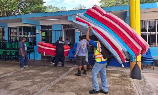 Los albergues en Peto fueron realizados en coordinación con protección civil, policía municipal y estatal ante la llegada de "Milton".