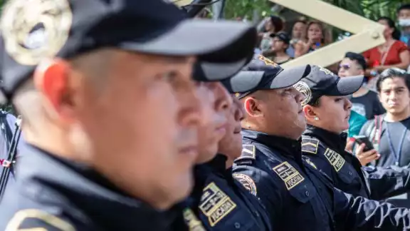 Elementos de seguridad en Mérida resguardan la zona en que ocurrió el deceso Elementos de seguridad en Mérida resguardan la zona en que ocurrió el deceso