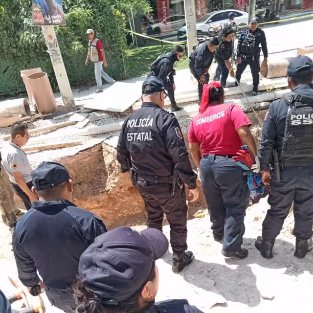 Las víctimas se encontraban instalando nuevas tuberías cuando ocurrió el derrumbe