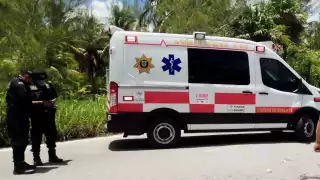 Mujer muere luego derrapar en su motocicleta en la vía de San Crisanto a Telchac Puerto