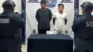 Policías fueron agredidos mientras investigaban sobre disparos.