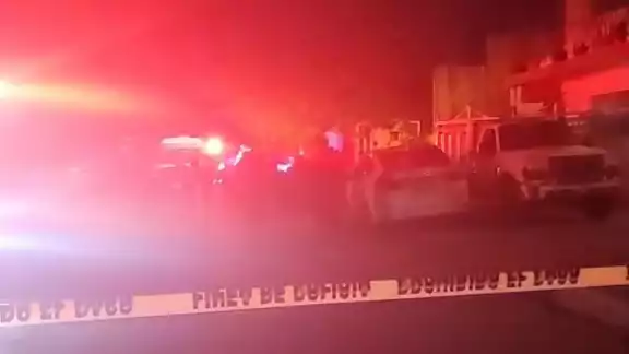 Fue la menor quien la encontró aún con vida, pero más tarde falleció Fue la menor quien la encontró aún con vida, pero más tarde falleció