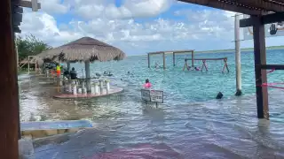 Áreas de descanso comenzaron a quedarse poco a poco bajo el agua